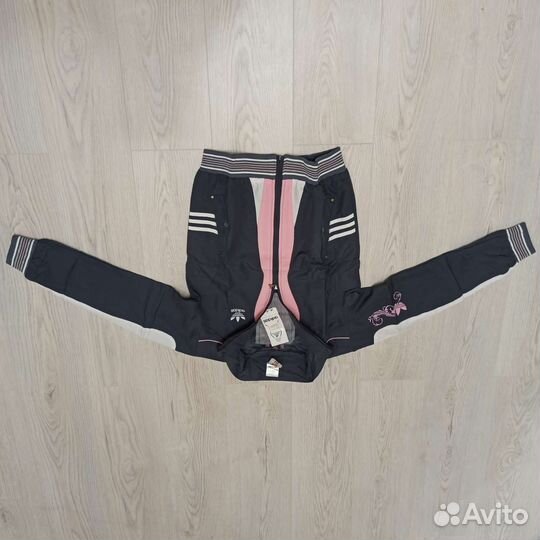 Спортивный костюм adidas женский новый (размер М)