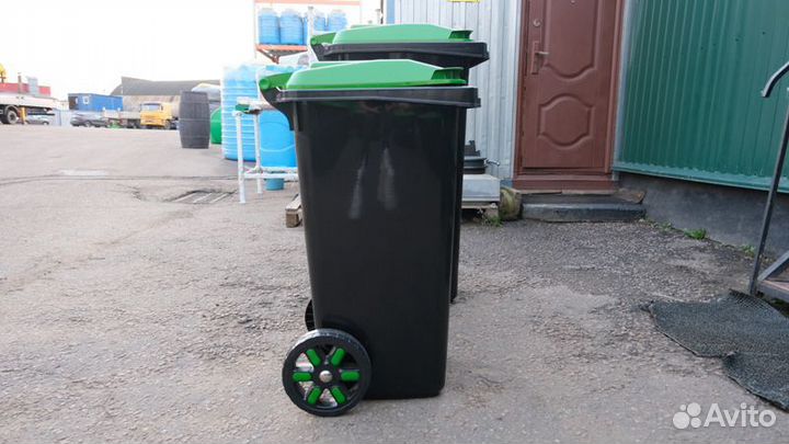 Контейнер 240 л. для мусора из пластика арт.561