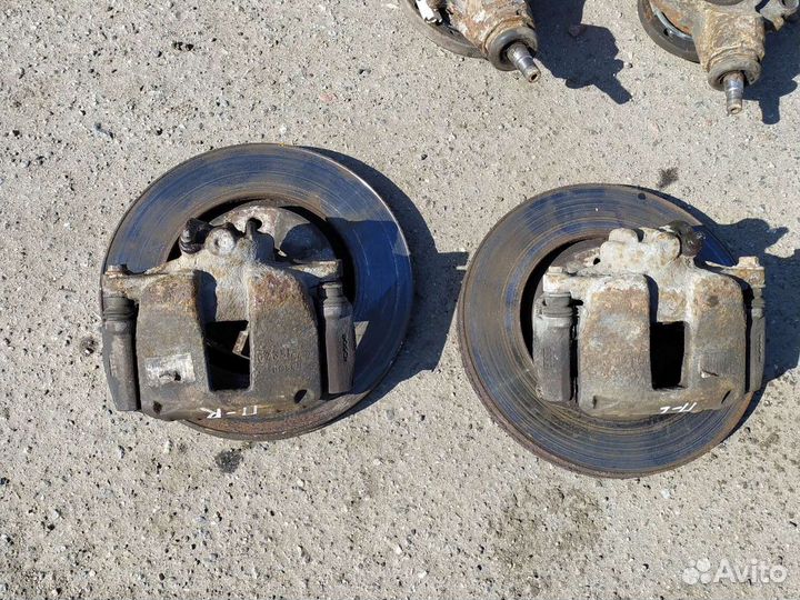 Суппорт тормозной peugeot 307 2006 год 2л ат