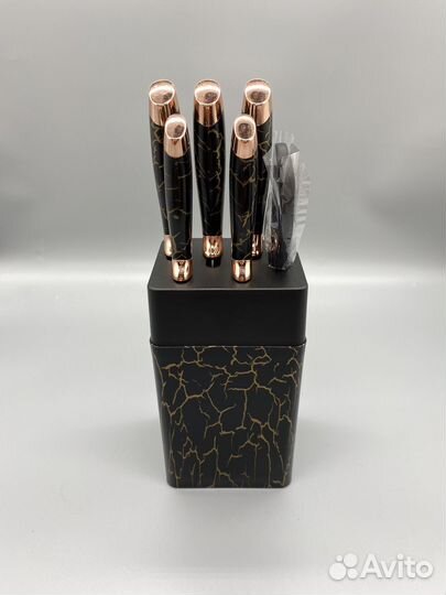 Набор кухонных ножей с подставкой