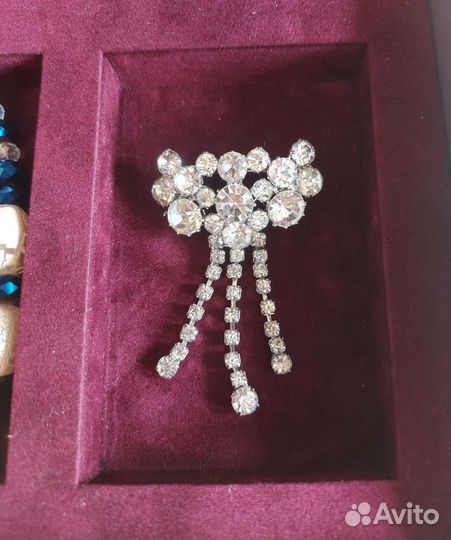 Брошь, бусы винтаж СССР