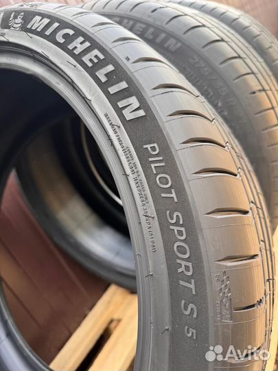 Michelin Pilot Sport 4 S 275/35 R21 и 245/40 R21