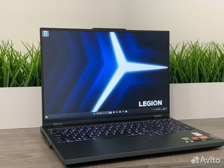 Lenovo Legion 5 pro R9 7945hx/32/1/4060 новый