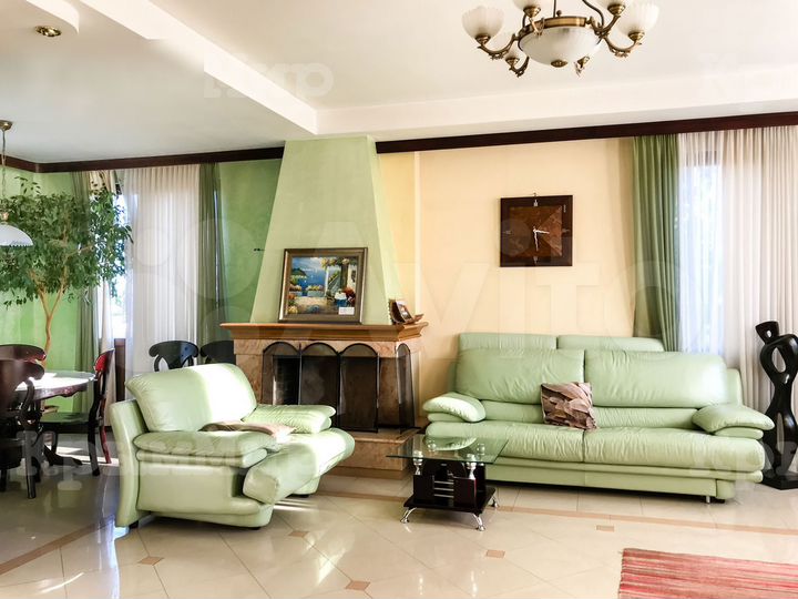 Дом 200 м² на участке 2 сот.