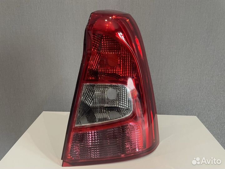 Фонарь задний Renault Logan