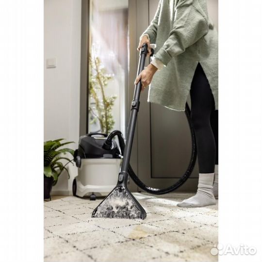 Моющий пылесос Karcher SE 5, 1400Вт, белый 1.081-2