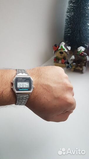 Электронные часы Casio