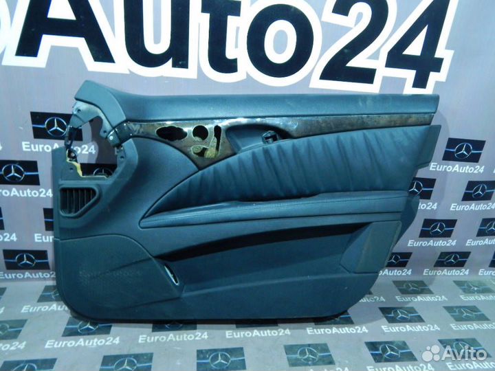 Обшивка двери правая передняя Mercedes-Benz E-Clas