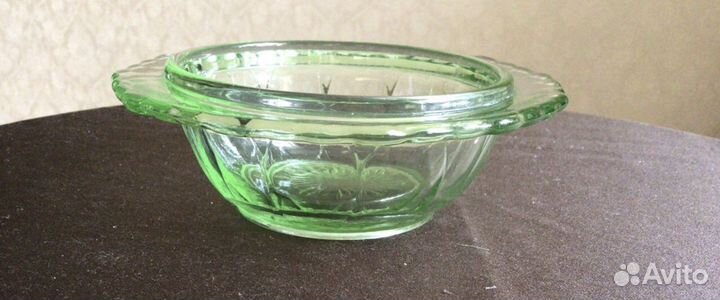 Вазочка зелёное стекло