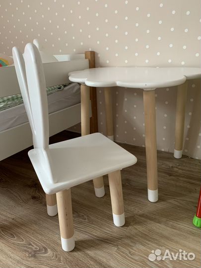 Детский стол и стул