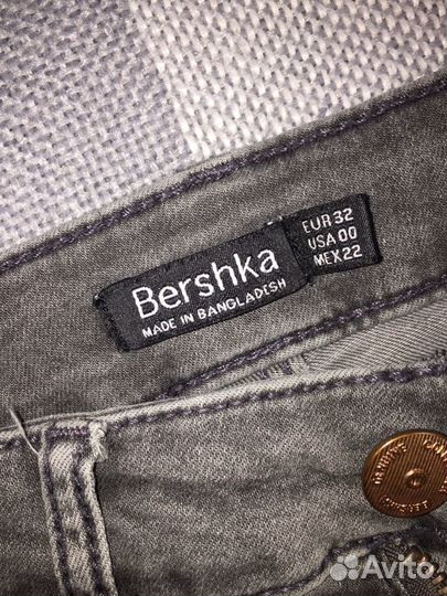 Джинсы bershka 32