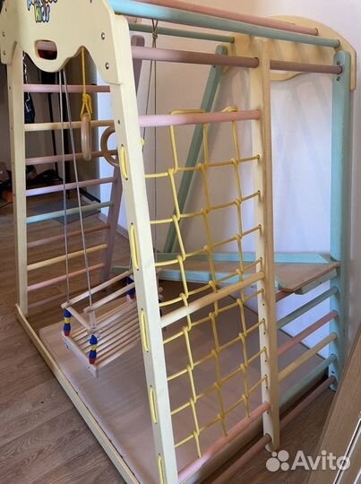 Детский спортивный игровой комплекс с горкой