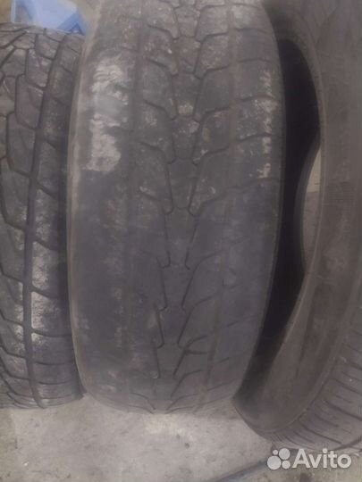 Nexen Roadian HP 215/65 R16