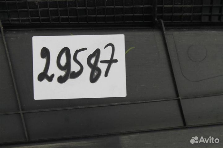 Жабо Nissan Sentra B17