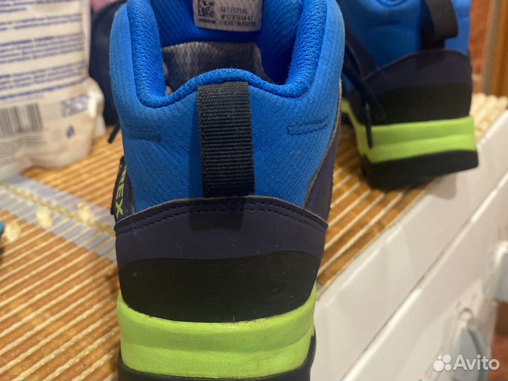 Кроссовки детские Adidas