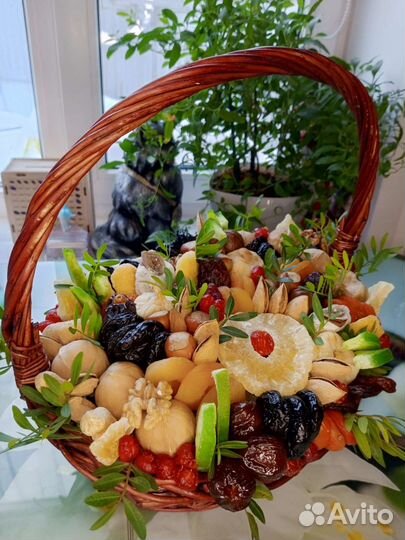 Корзина плетеная