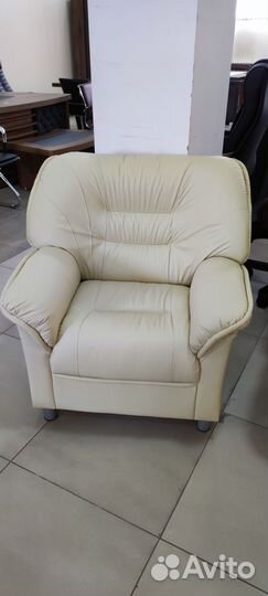 Офисное кресло