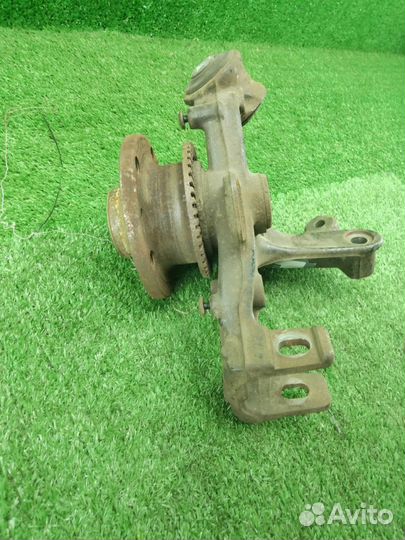 Цапфа задняя левая Audi A4 8E 1600