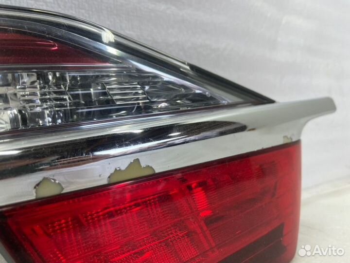 Фонарь внутренний задний левый Toyota Camry V55
