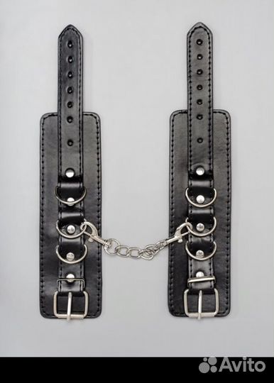 Кожаные наручники