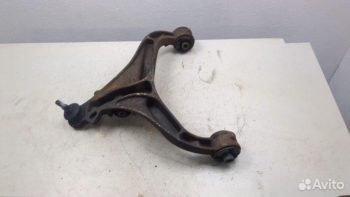 Рычаг подвески правый передний Jeep Liberty