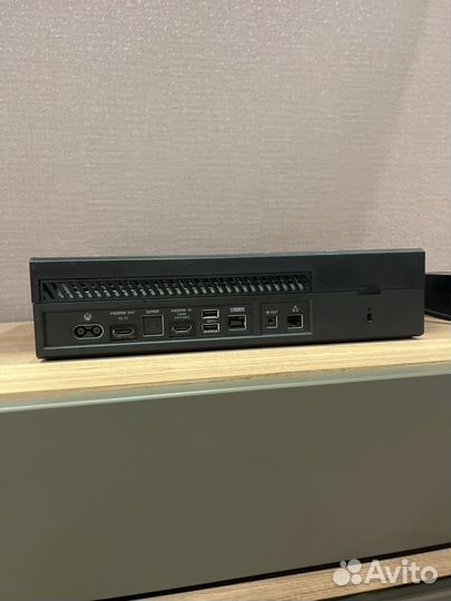 Xbox One 512 гб