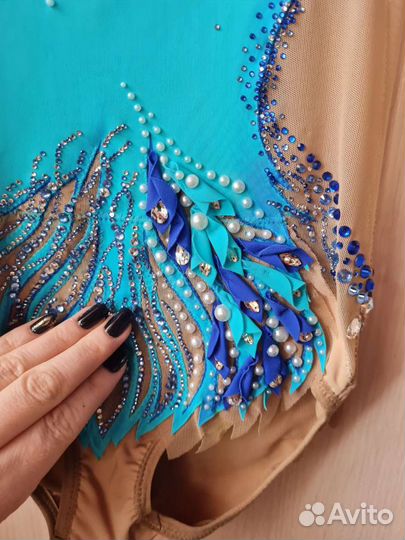 Купальник сдам или продам для художеств гимн