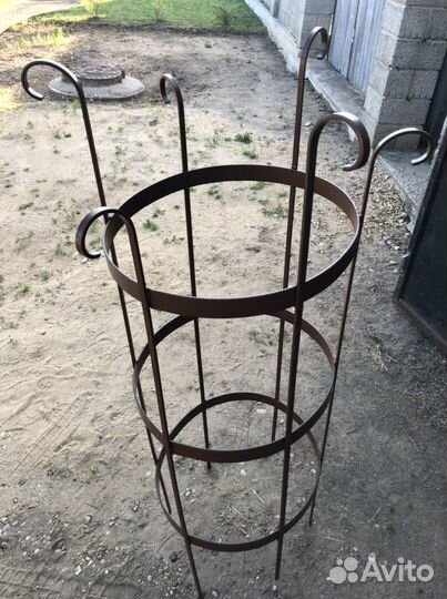 Кустодержатель, опора для роз