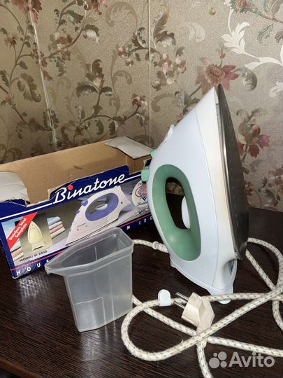 Утюг Binatone
