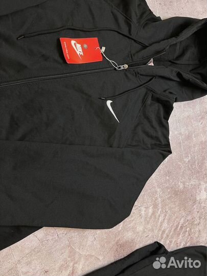 Спортивные костюмы Nike