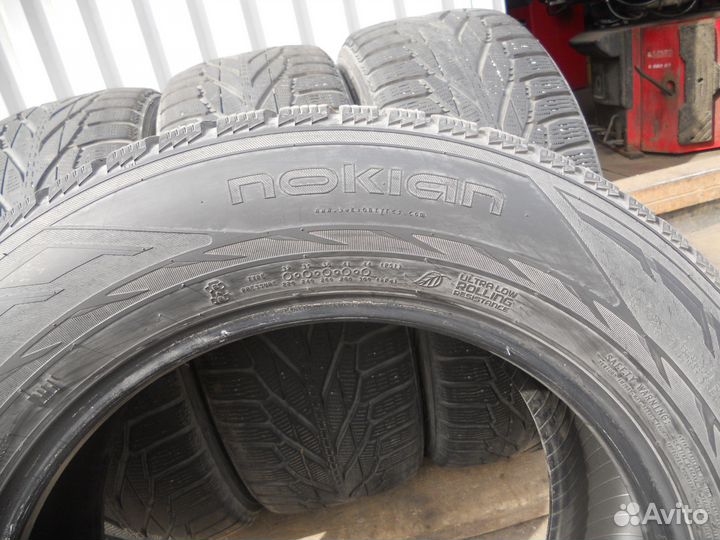 Nokian Tyres Hakkapeliitta R2 SUV 235/60 R17 106R