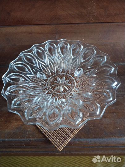 Ваза для фруктов цветное стекло