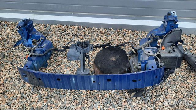 Передний усилитель бампера Мазда 3 бк За всё