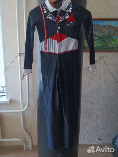 Костюм для фигурного катания