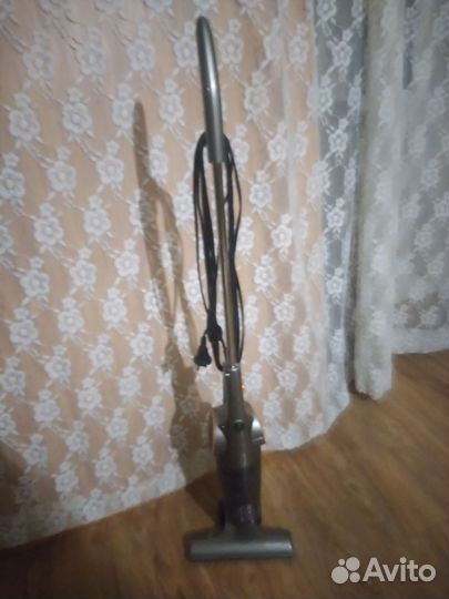 Вертикальный беспроводной пылесос