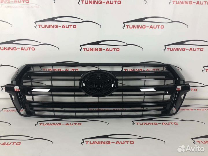 Решетка радиатора Toyota LC 200 с 16г Executive Lo