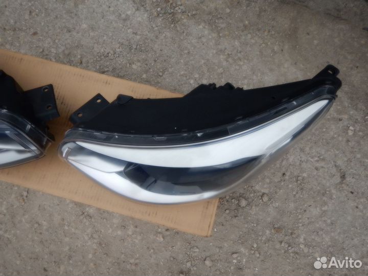 Фара правая Kia Soul 2