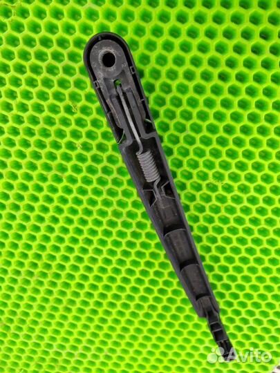 Поводок стеклоочистителя задний Opel Astra Gtc L08