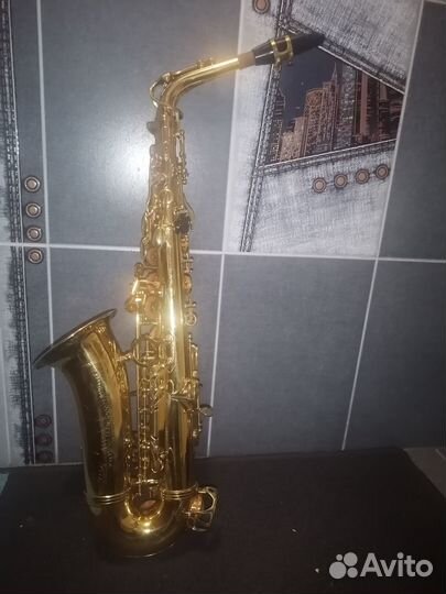 Саксофон J. Michael