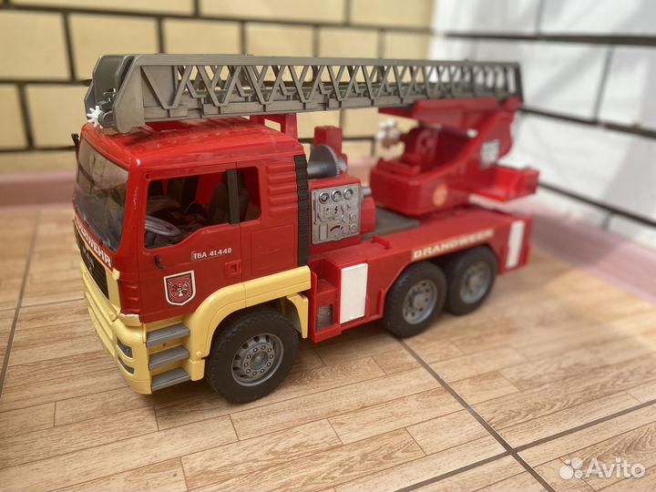 Пожарная машина bruder