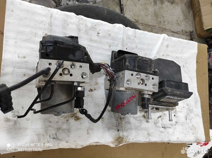 Блок ABS (насос) Volkswagen Phaeton I (2002–2010)