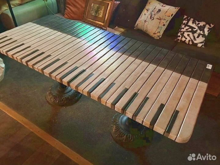 Стол обеденный 