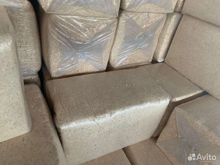 Опилки стружка в брикетах для подложки животным