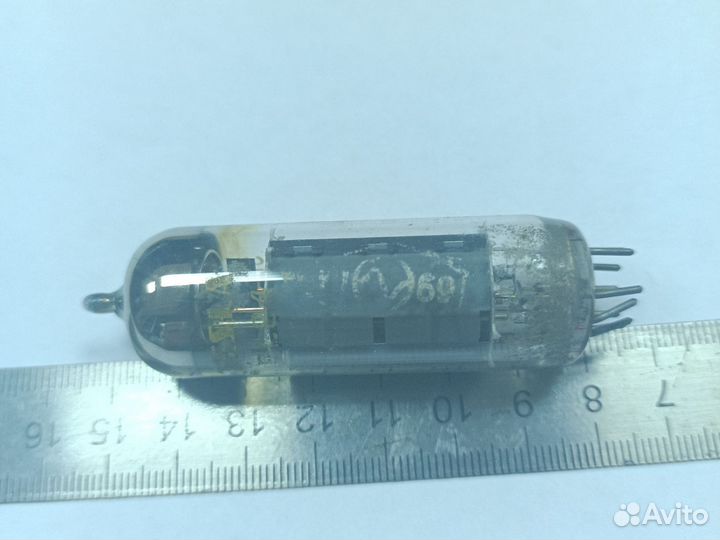 Радиолампа Tesla EL84