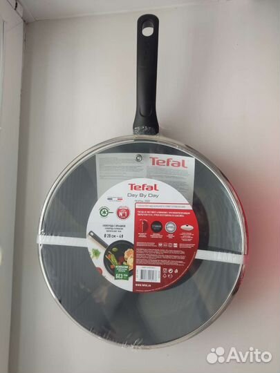 Сковородка Tefal с крышкой 28см