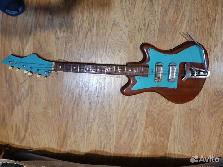 Старые музыкальные инструменты 1960-1970х гг