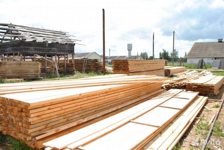 Работник на пилораму