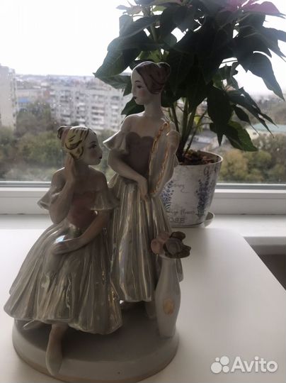 Балерины перед зеркалом