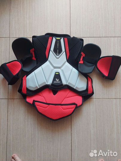 Нагрудник Bauer Vapor Huperlite