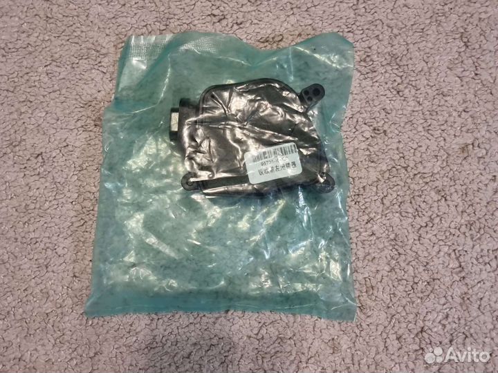 Привод замка двери Hyundai, Kia передний